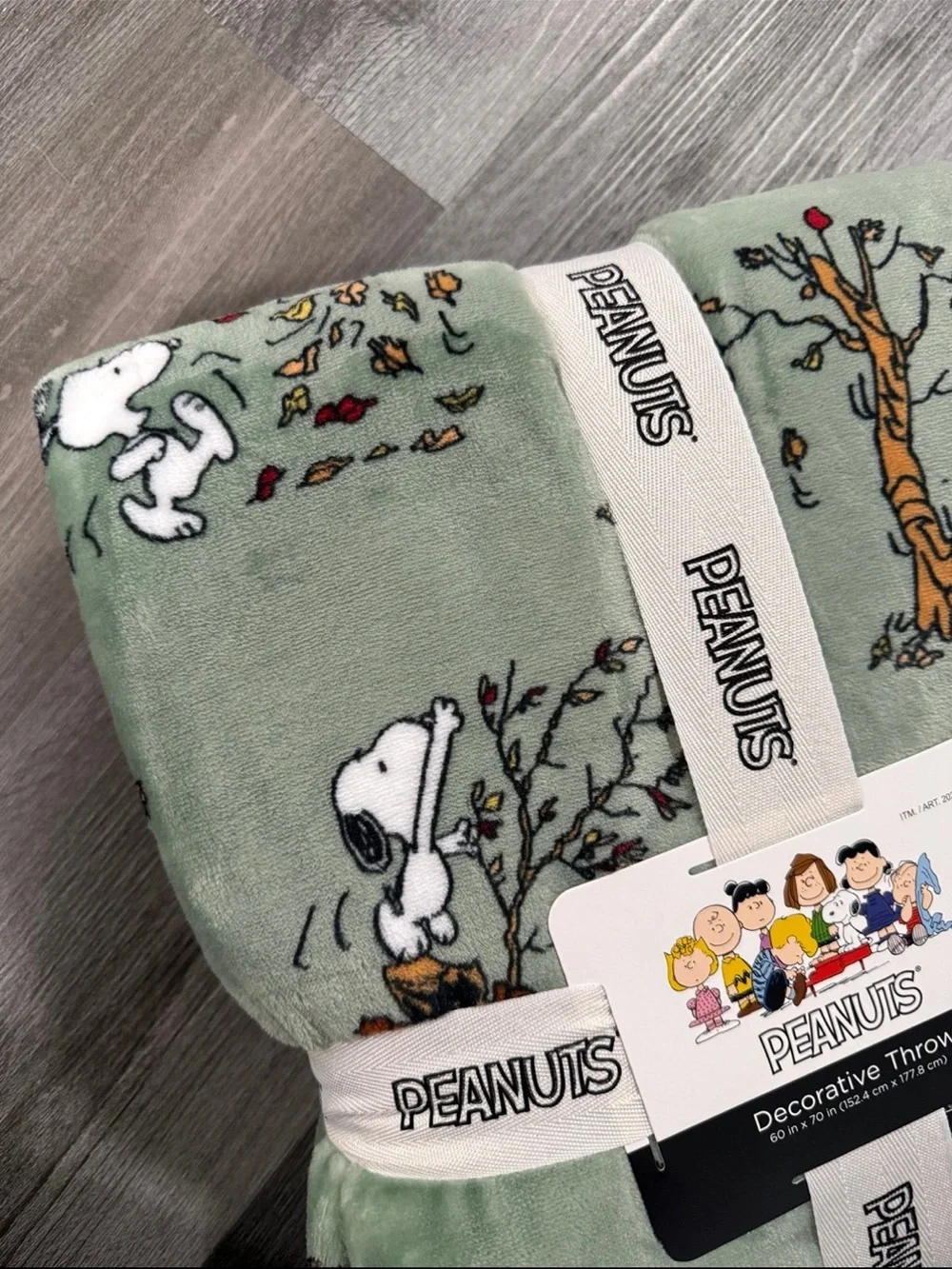Peanuts Snoopy Fall Throw Blanket Fall Leaves 60”x 70” NWT
